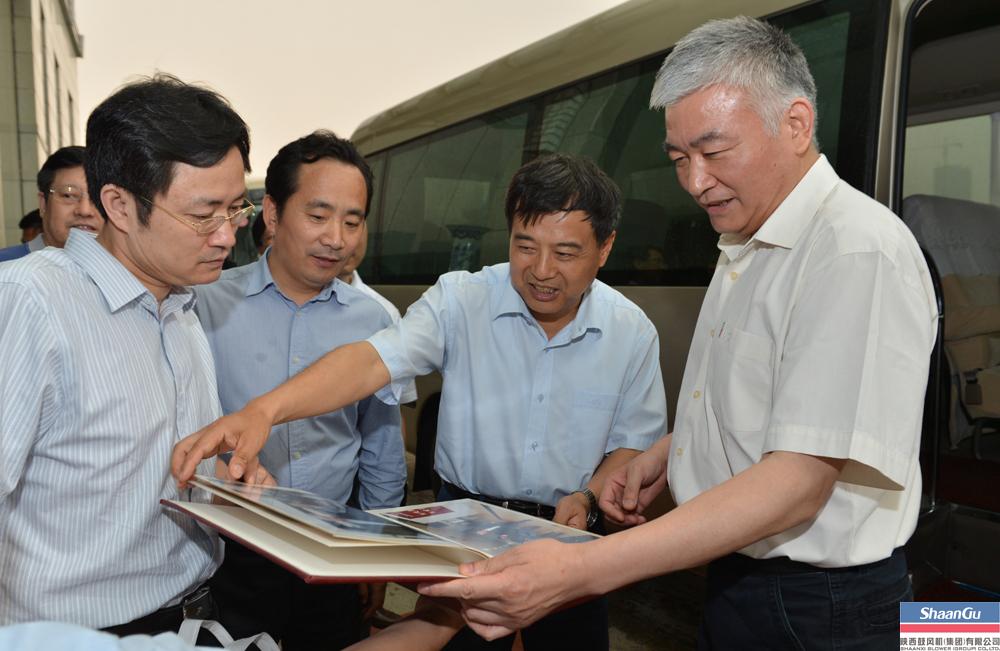 科技部党组书记、副部长王志刚一行来陕鼓调研